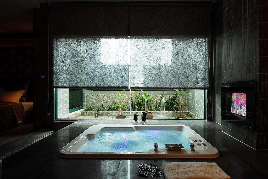 All-Ur Boutique Motel -Chia Yi Branch Chiayi Chambre photo