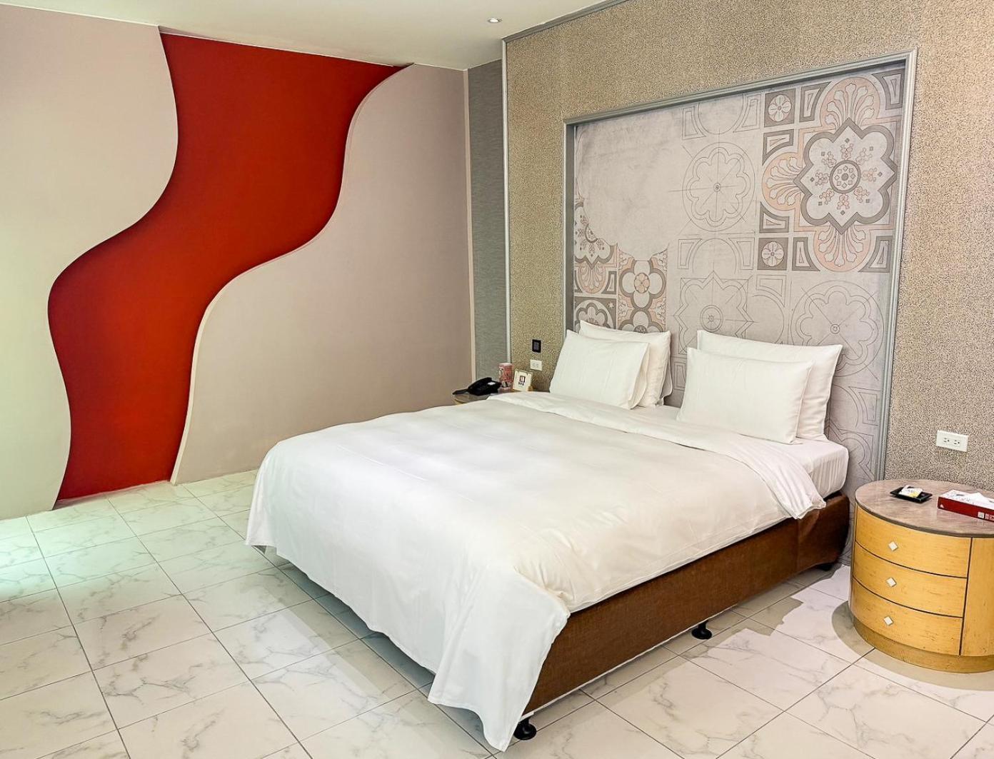 All-Ur Boutique Motel -Chia Yi Branch Chiayi Extérieur photo