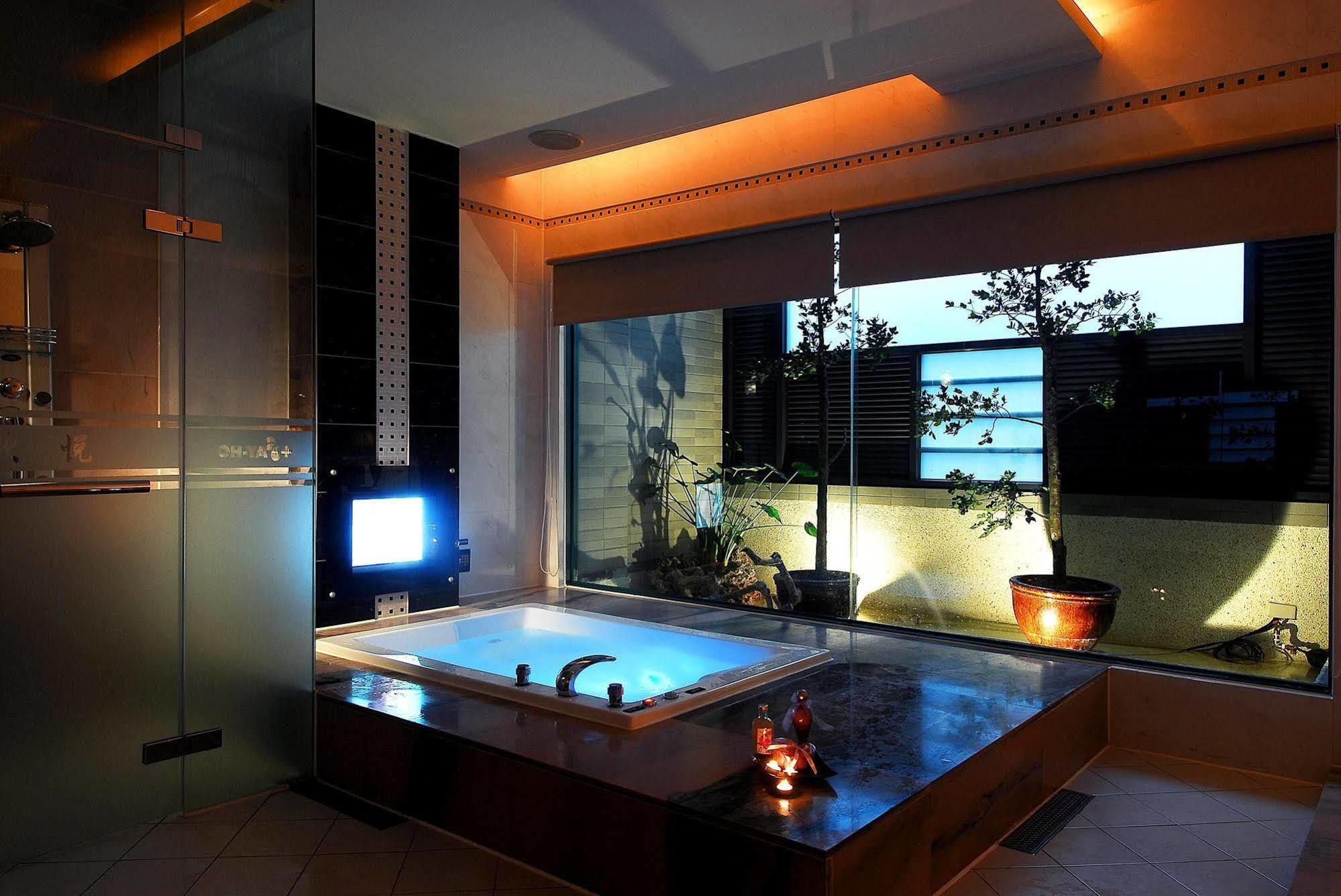 All-Ur Boutique Motel -Chia Yi Branch Chiayi Extérieur photo