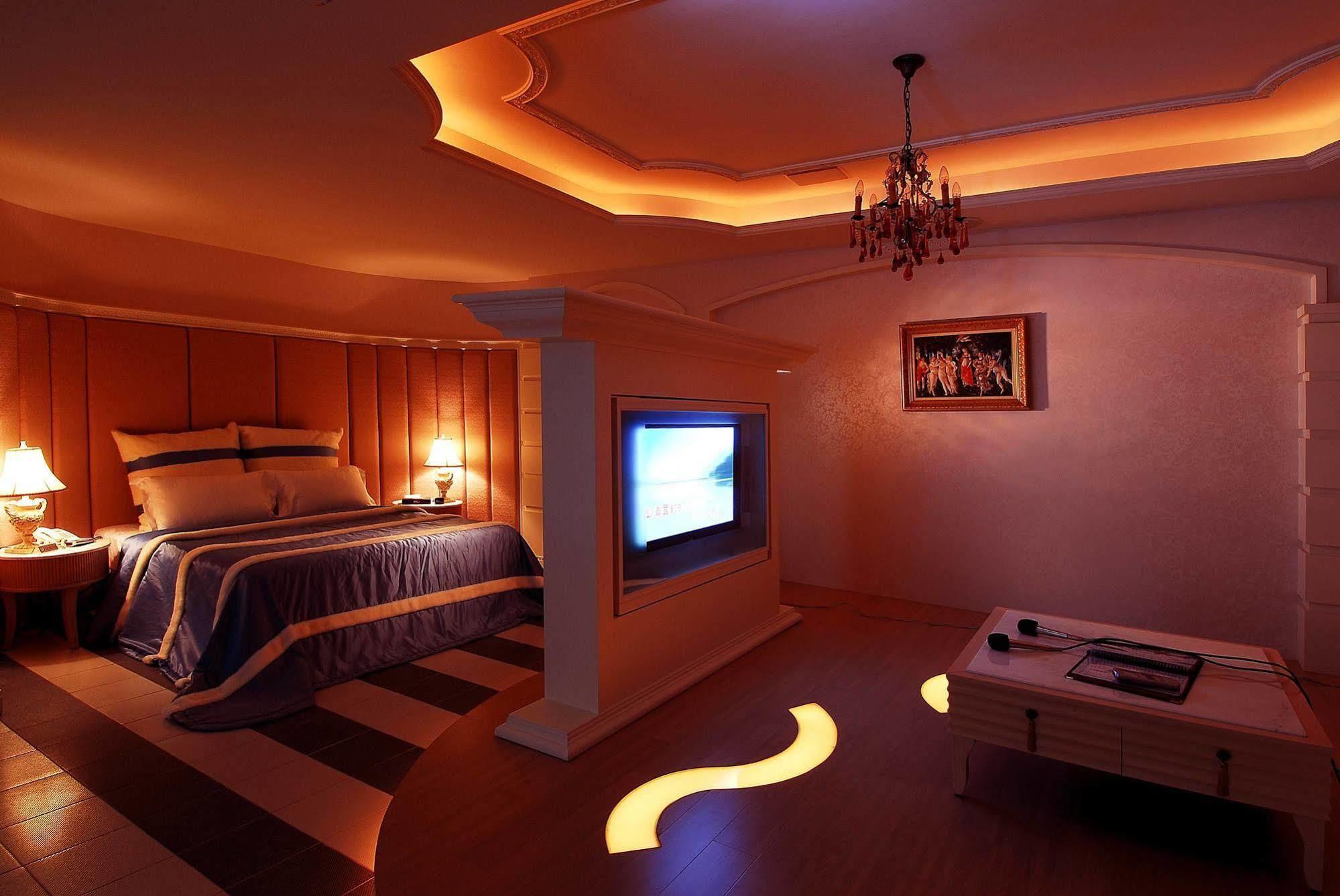 All-Ur Boutique Motel -Chia Yi Branch Chiayi Extérieur photo